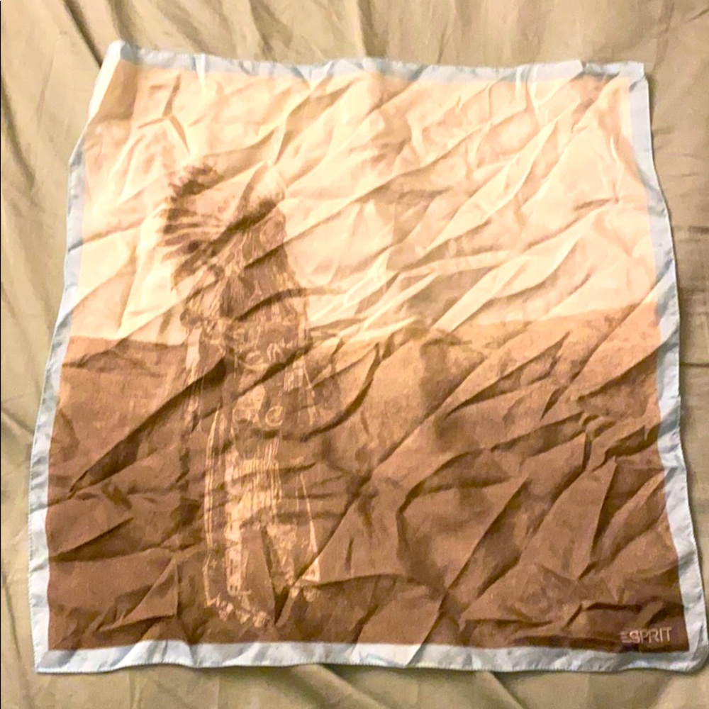 🙌Esprit silk scarf made in Italy!